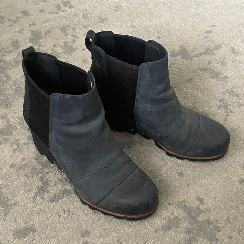 Sorel winter wedge boot size 7 US